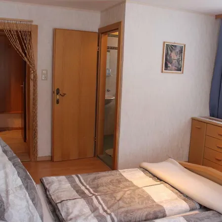 ゲストハウス Gaestehaus Hanser 3*
