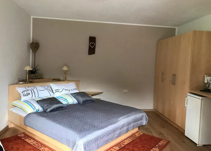 Πανσιόν Gaestehaus Hanser Virgen