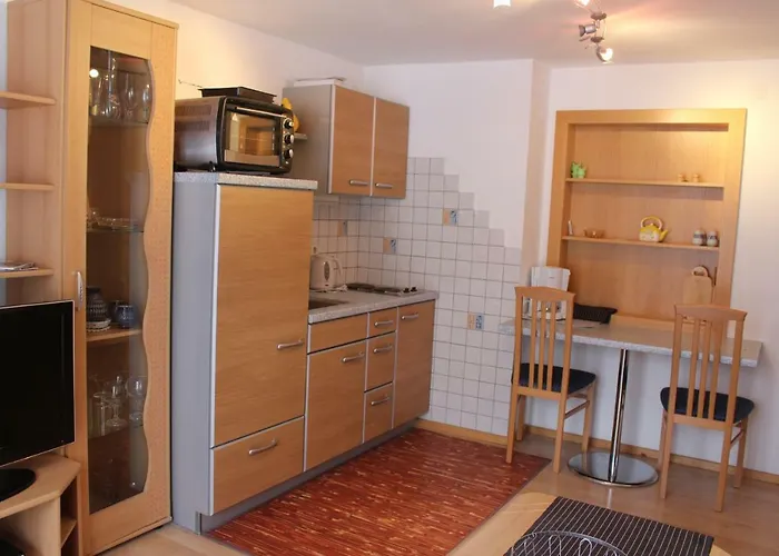 Gaestehaus Hanser Πανσιόν 3*